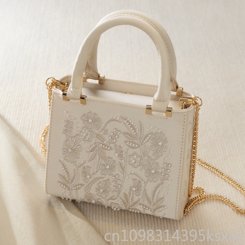 Borsa a Mano Ricamata con Perl - Top Handle Structured recensione e prezzo